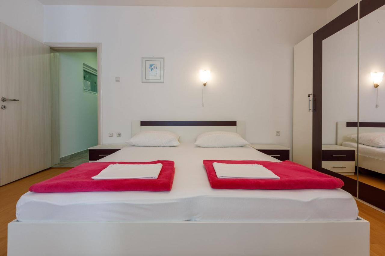 Apartments Zorica Dramalj Exterior photo