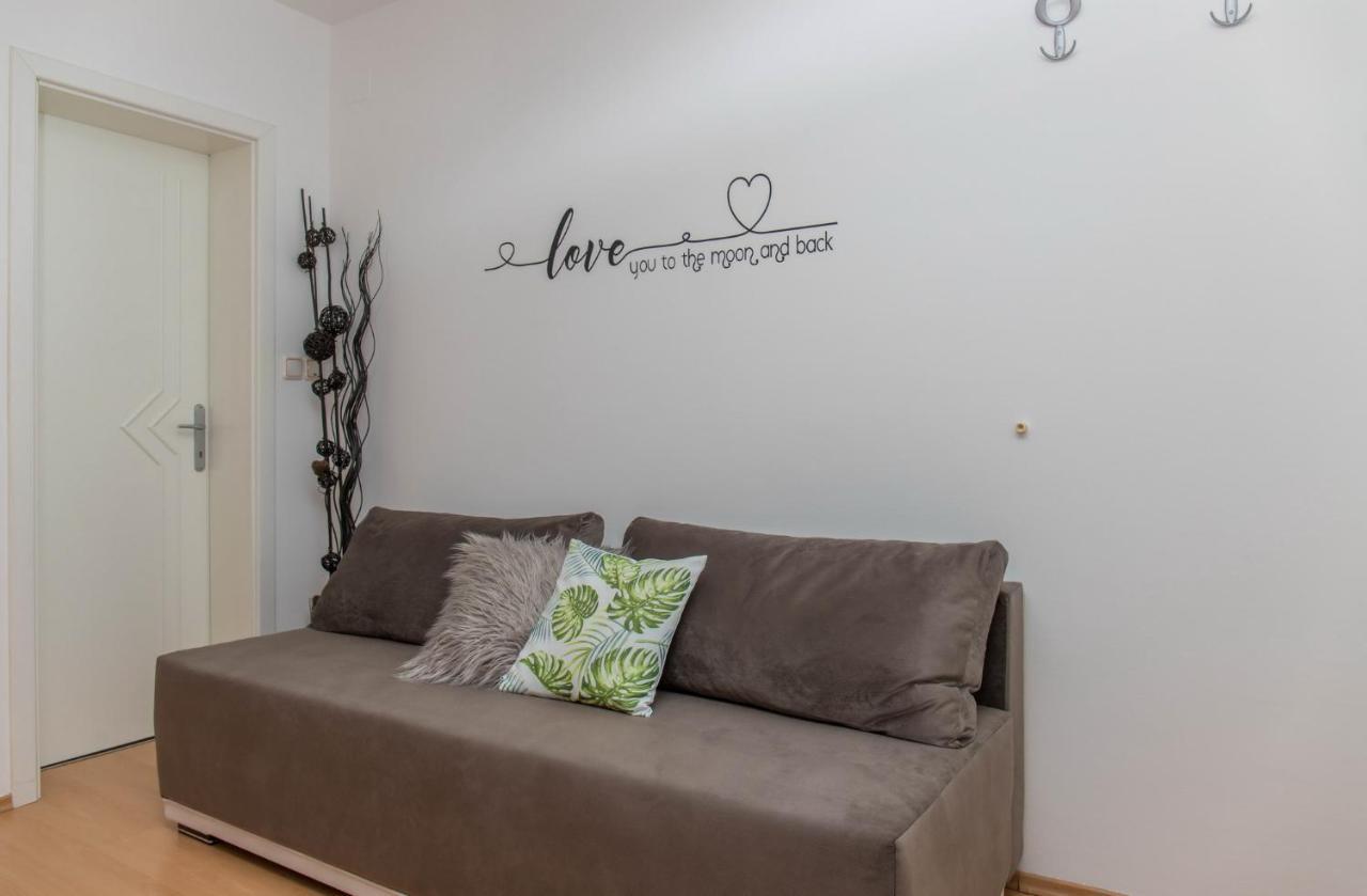 Apartments Zorica Dramalj Exterior photo