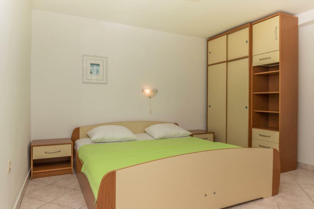 Apartments Zorica Dramalj Exterior photo