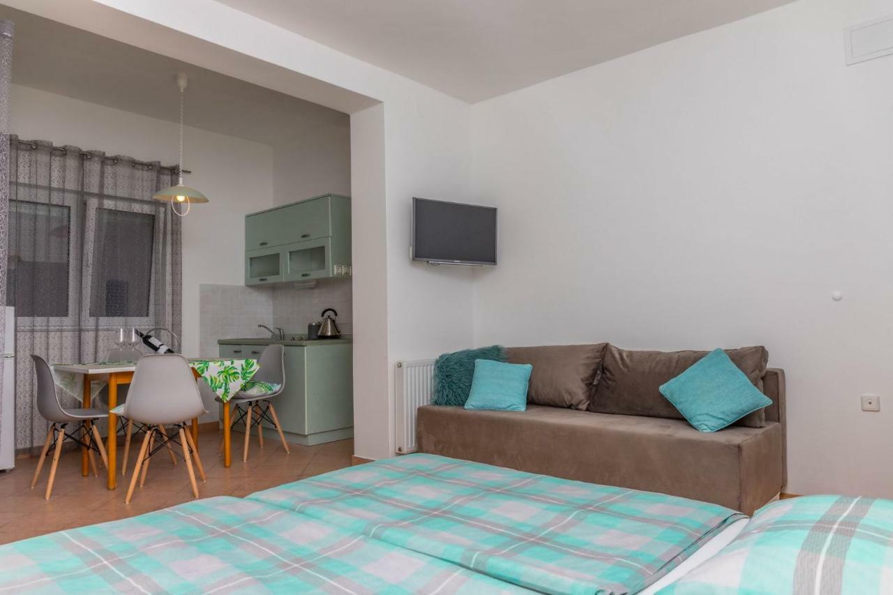 Apartments Zorica Dramalj Exterior photo