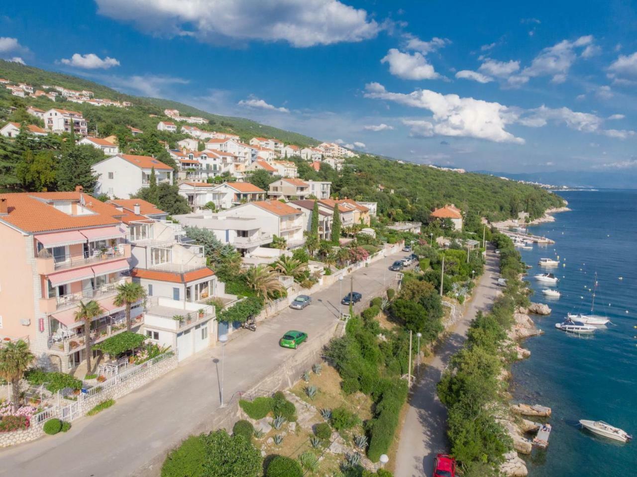 Apartments Zorica Dramalj Exterior photo