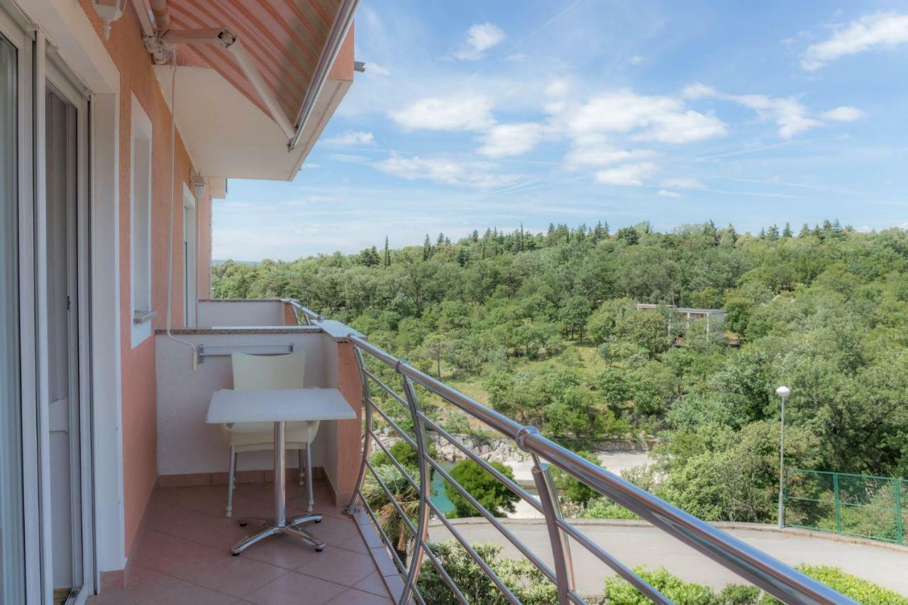 Apartments Zorica Dramalj Exterior photo