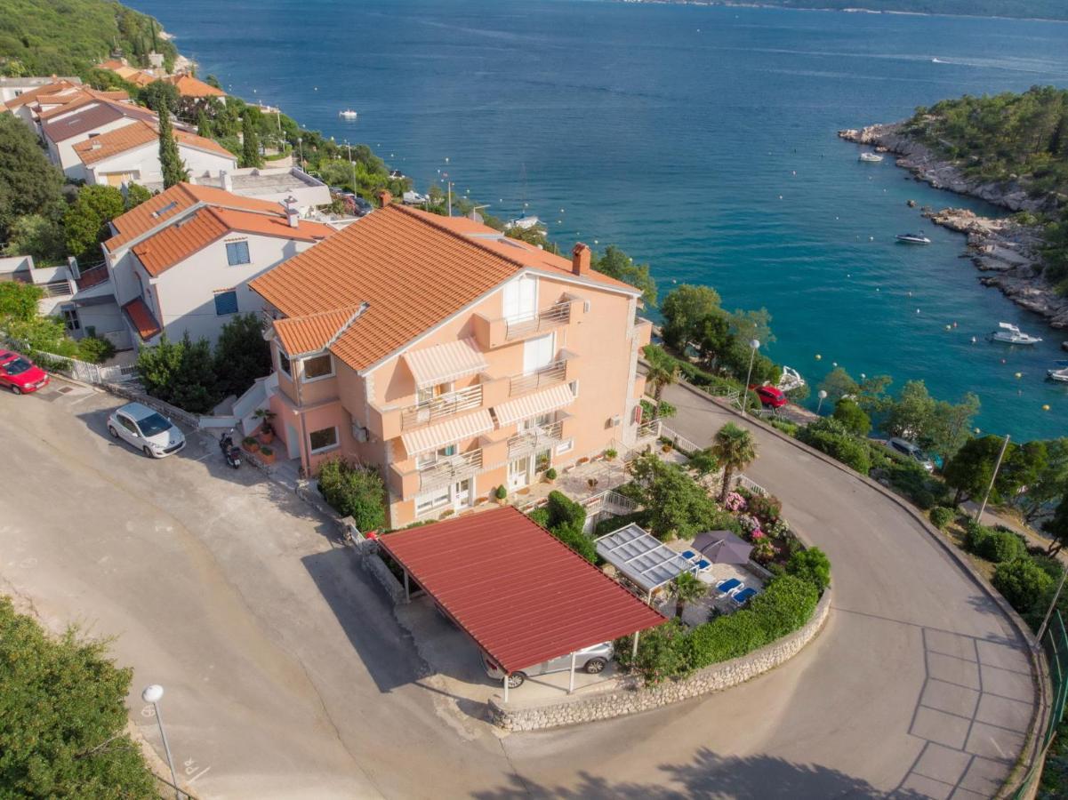 Apartments Zorica Dramalj Exterior photo